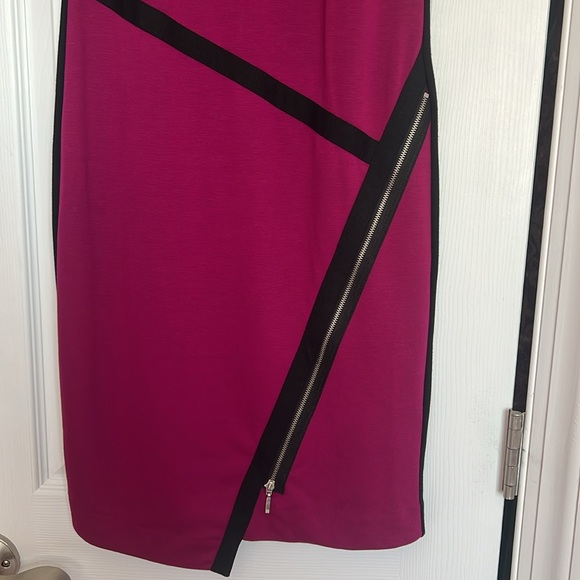 DRESS - Picture 3 of 7